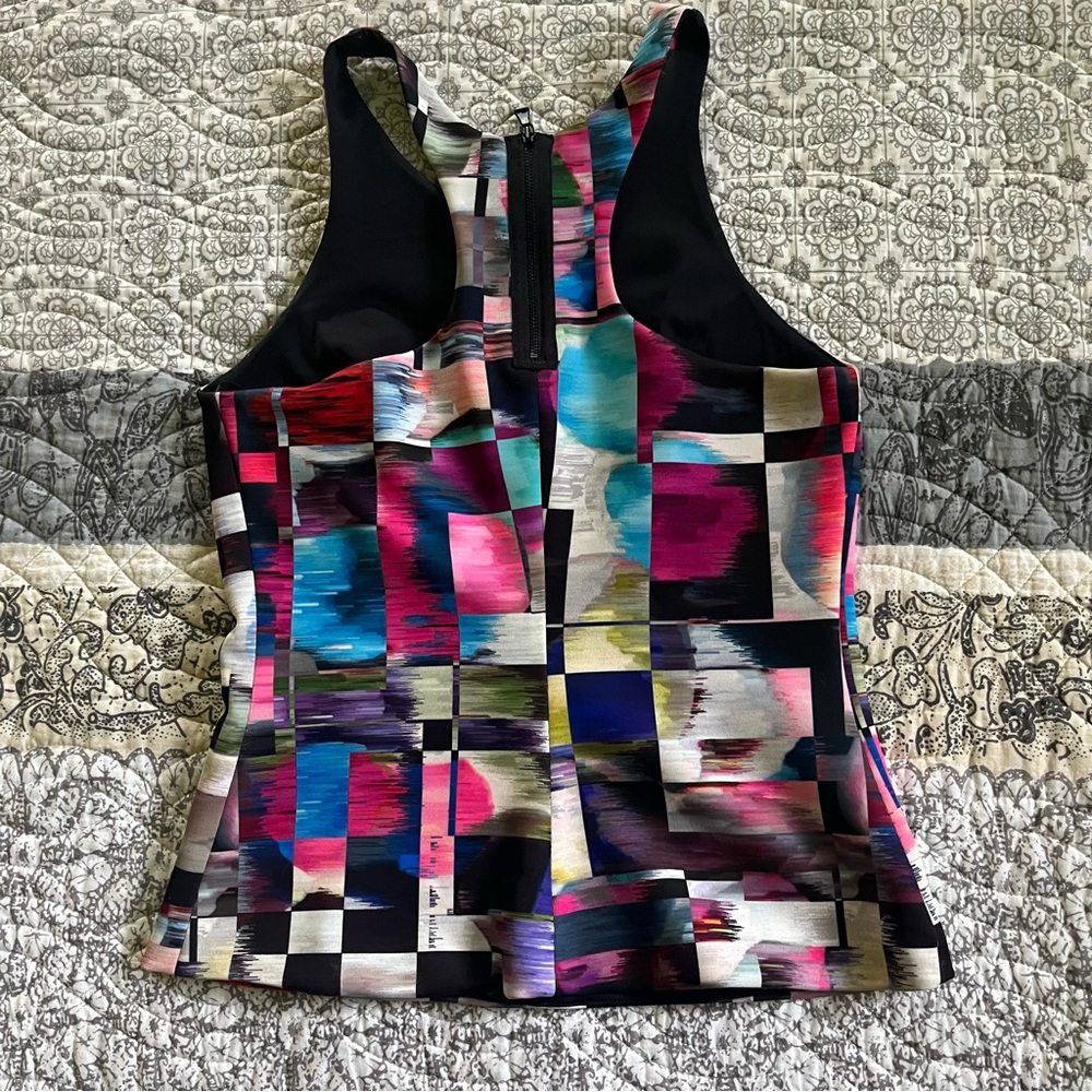 Colorful Geometric Racerback Top - Picture 5 of 9